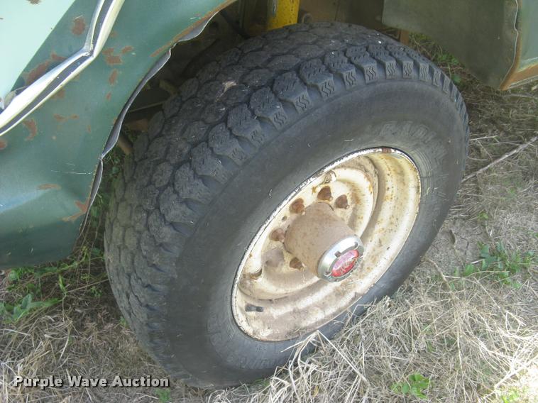 image for item L2348 1979 Ford F350 Ranger flatbed pickup truck