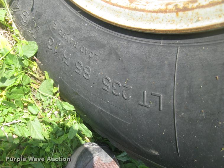 image for item L2348 1979 Ford F350 Ranger flatbed pickup truck