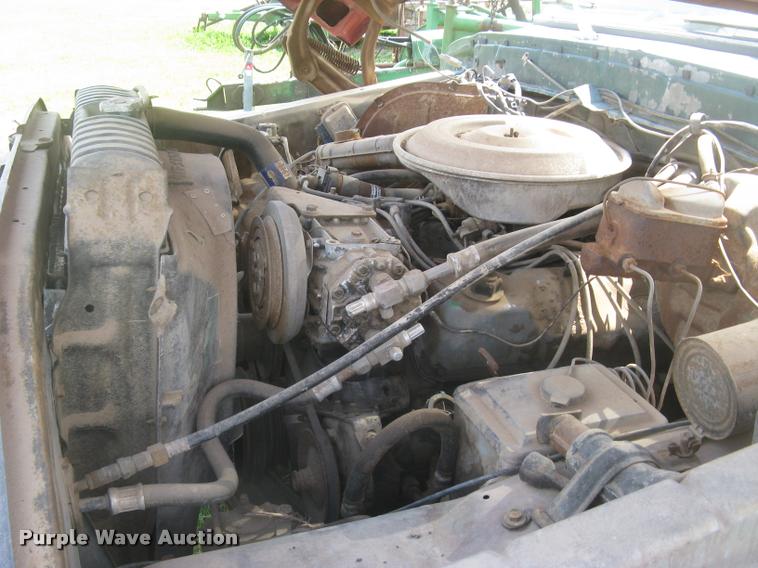 image for item L2348 1979 Ford F350 Ranger flatbed pickup truck