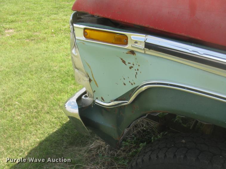 image for item L2348 1979 Ford F350 Ranger flatbed pickup truck