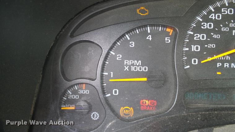 image for item L3133 2006 Chevrolet Silverado 2500HD Crew Cab pickup truck