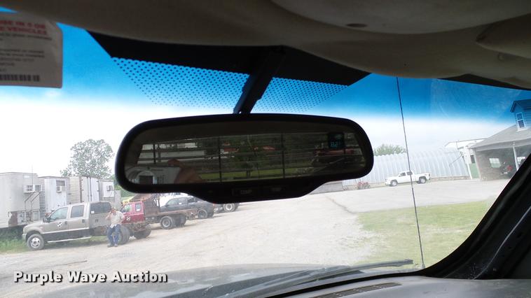 image for item L3133 2006 Chevrolet Silverado 2500HD Crew Cab pickup truck