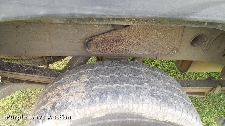 image for item L3133 2006 Chevrolet Silverado 2500HD Crew Cab pickup truck