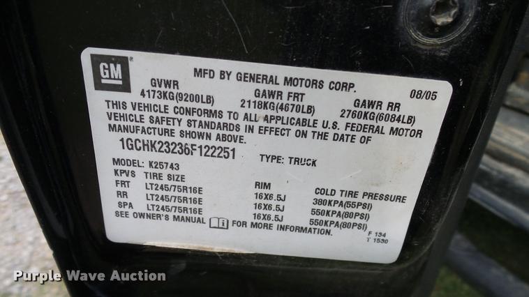 image for item L3133 2006 Chevrolet Silverado 2500HD Crew Cab pickup truck