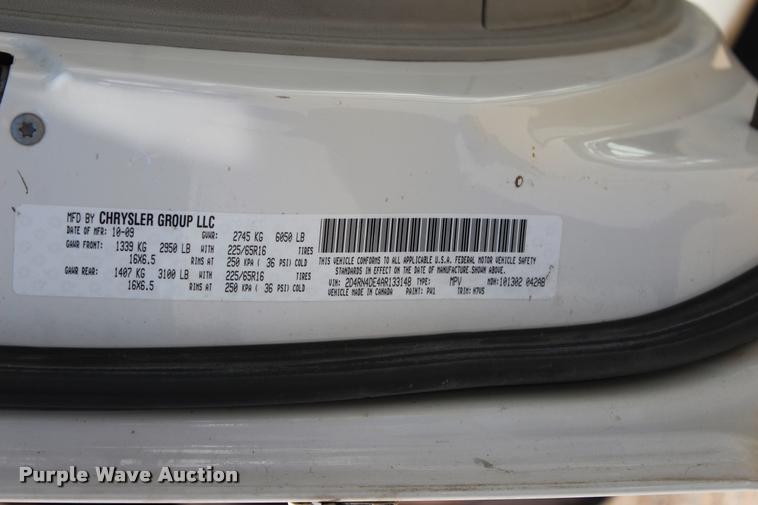 image for item L3151 2010 Dodge Grand Caravan SE van