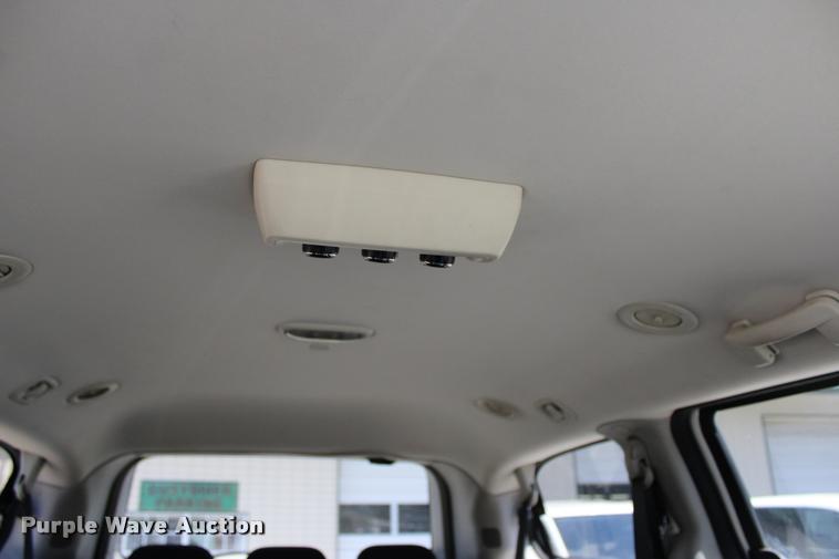 image for item L3151 2010 Dodge Grand Caravan SE van