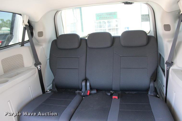 image for item L3151 2010 Dodge Grand Caravan SE van