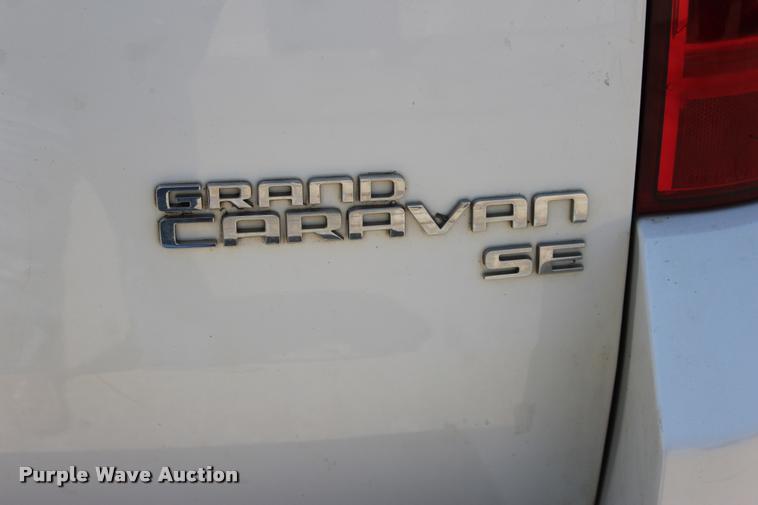 image for item L3151 2010 Dodge Grand Caravan SE van