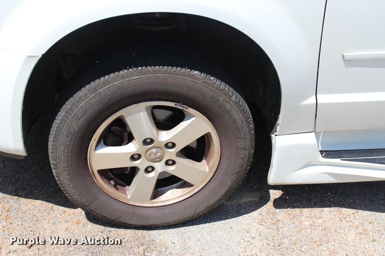 image for item L3151 2010 Dodge Grand Caravan SE van