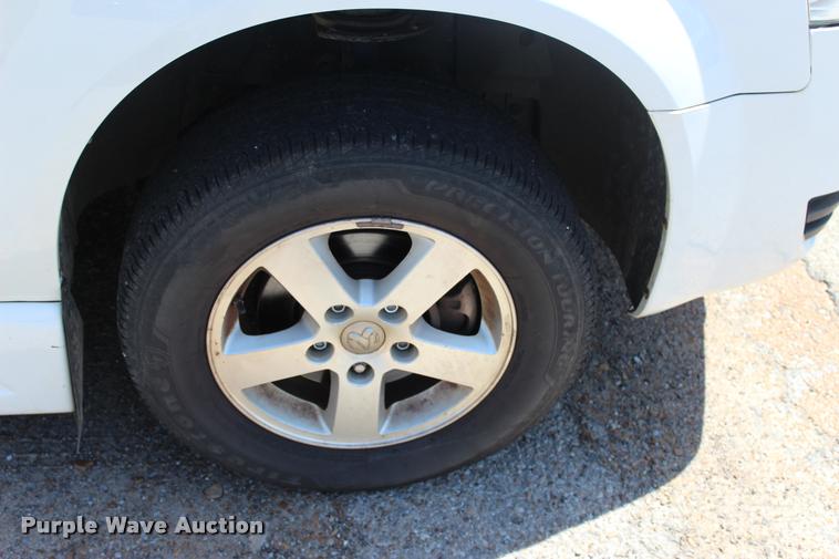 image for item L3151 2010 Dodge Grand Caravan SE van