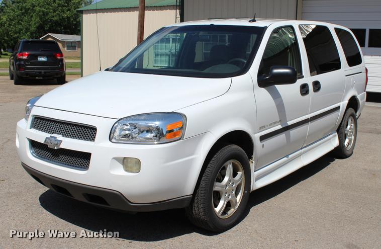 image for item L3152 2007 Chevrolet Uplander Cargo van
