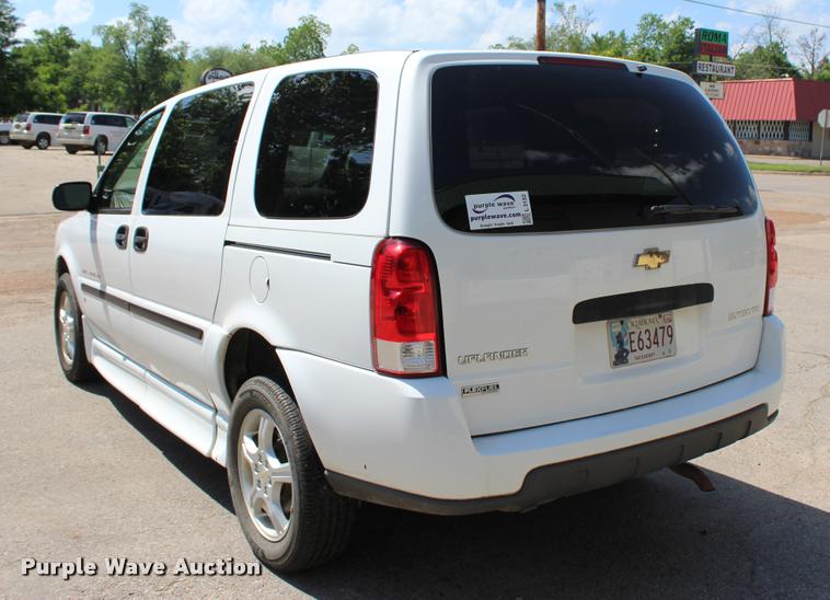 image for item L3152 2007 Chevrolet Uplander Cargo van