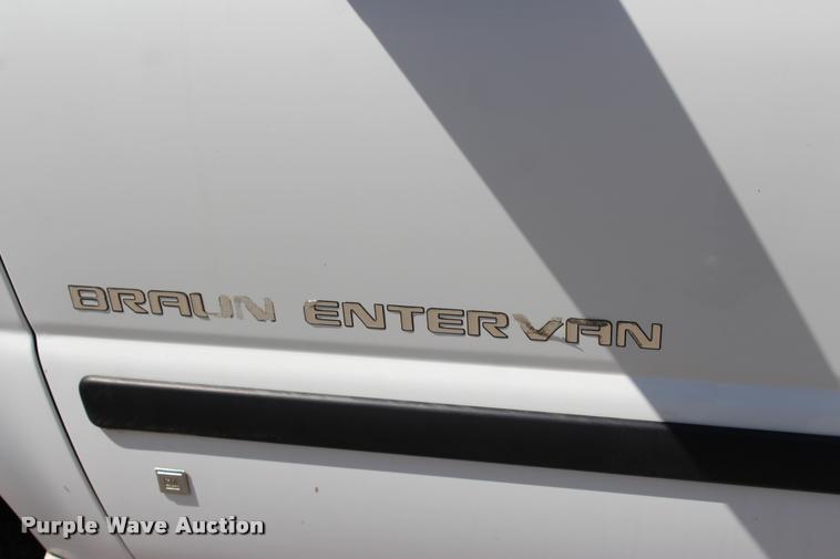 image for item L3152 2007 Chevrolet Uplander Cargo van