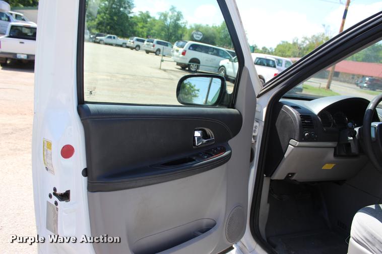 image for item L3152 2007 Chevrolet Uplander Cargo van