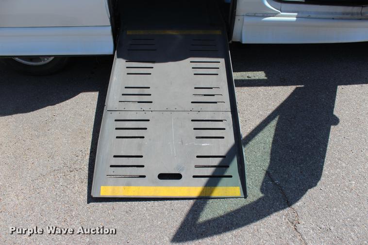 image for item L3152 2007 Chevrolet Uplander Cargo van