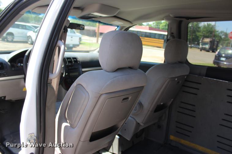 image for item L3152 2007 Chevrolet Uplander Cargo van