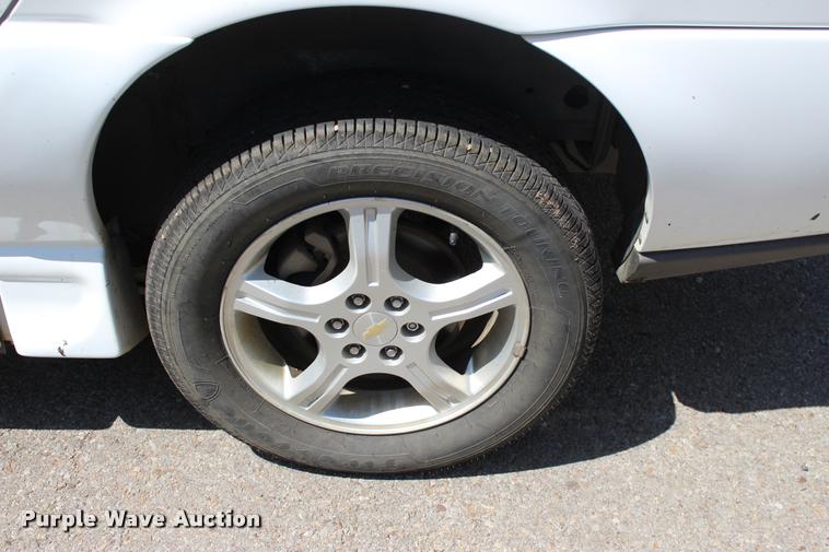 image for item L3152 2007 Chevrolet Uplander Cargo van