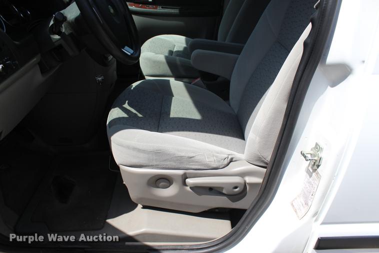 image for item L3153 2008 Chevrolet Uplander Cargo van