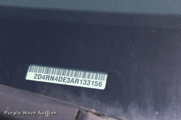 image for item L3154 2010 Dodge Grand Caravan SE van