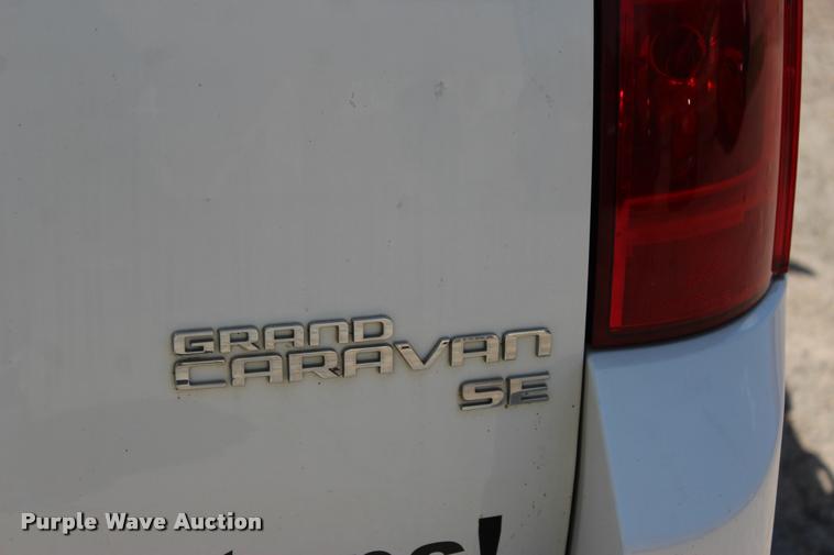 image for item L3154 2010 Dodge Grand Caravan SE van