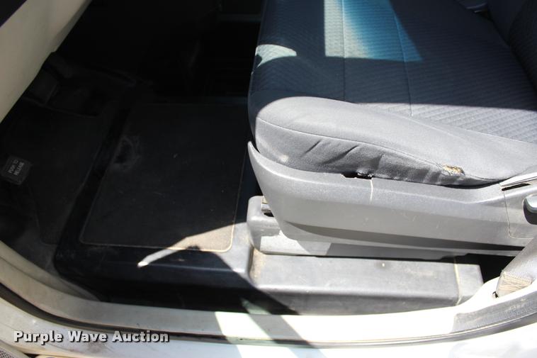 image for item L3154 2010 Dodge Grand Caravan SE van