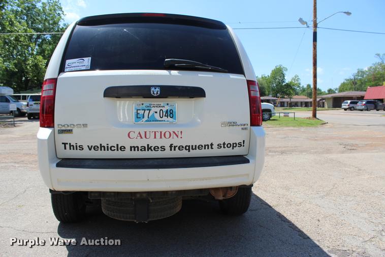 image for item L3154 2010 Dodge Grand Caravan SE van