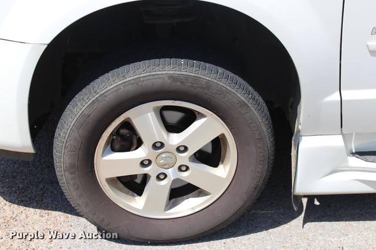 image for item L3154 2010 Dodge Grand Caravan SE van