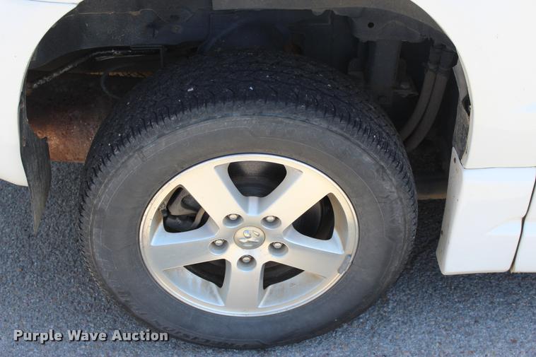 image for item L3154 2010 Dodge Grand Caravan SE van