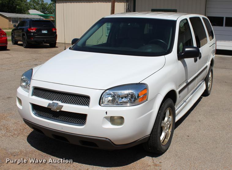 image for item L3155 2007 Chevrolet Uplander Cargo van
