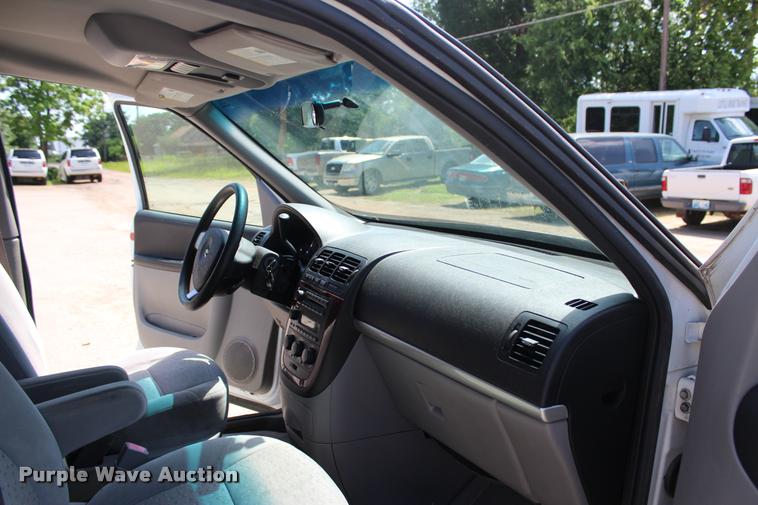 image for item L3155 2007 Chevrolet Uplander Cargo van