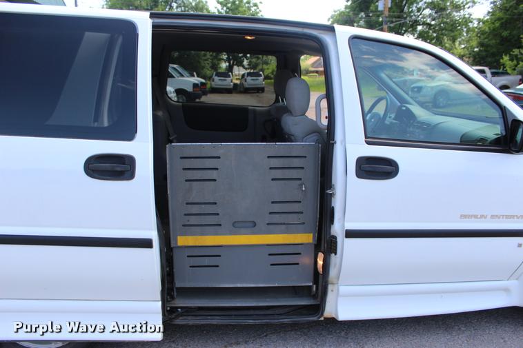 image for item L3155 2007 Chevrolet Uplander Cargo van