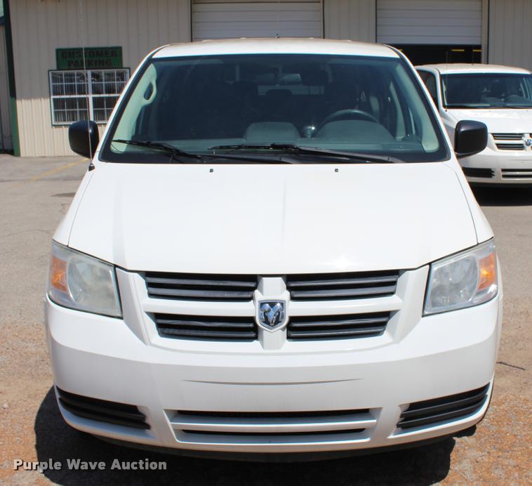 image for item L3156 2010 Dodge Grand Caravan SE van