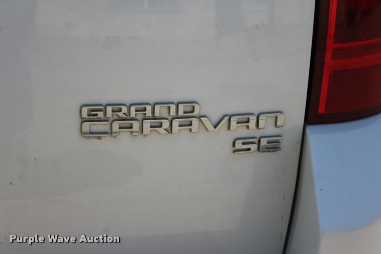 image for item L3156 2010 Dodge Grand Caravan SE van