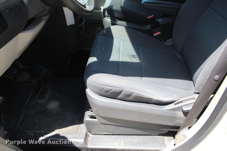 image for item L3156 2010 Dodge Grand Caravan SE van