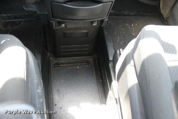 image for item L3156 2010 Dodge Grand Caravan SE van