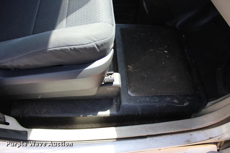 image for item L3156 2010 Dodge Grand Caravan SE van