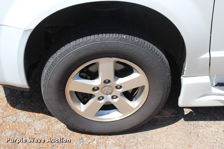 image for item L3156 2010 Dodge Grand Caravan SE van