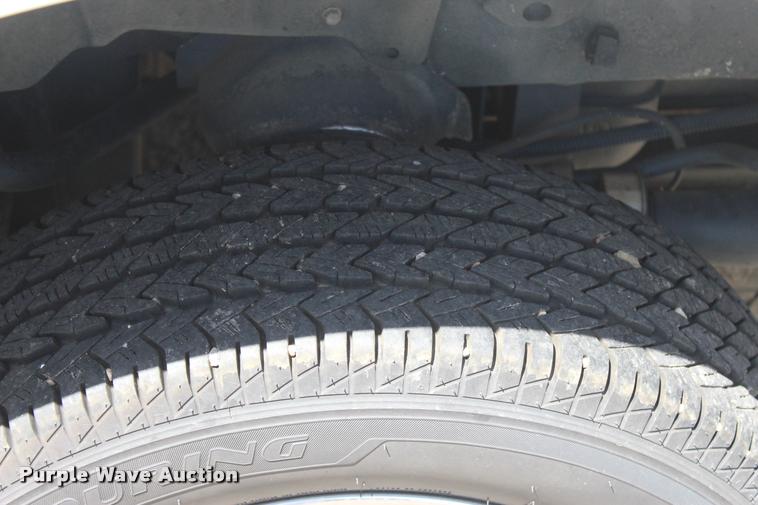 image for item L3156 2010 Dodge Grand Caravan SE van