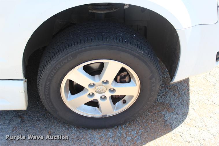 image for item L3156 2010 Dodge Grand Caravan SE van