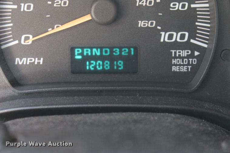 image for item L3157 2006 Chevrolet Express 3500 Extended van