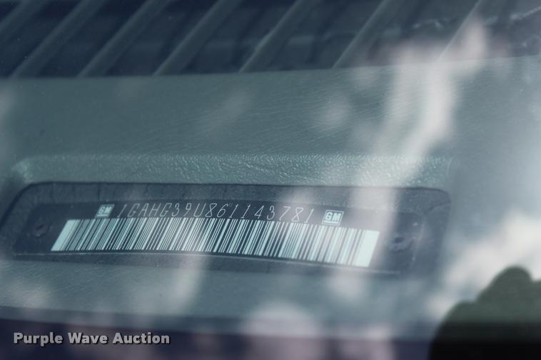 image for item L3158 2006 Chevrolet Express 3500 van