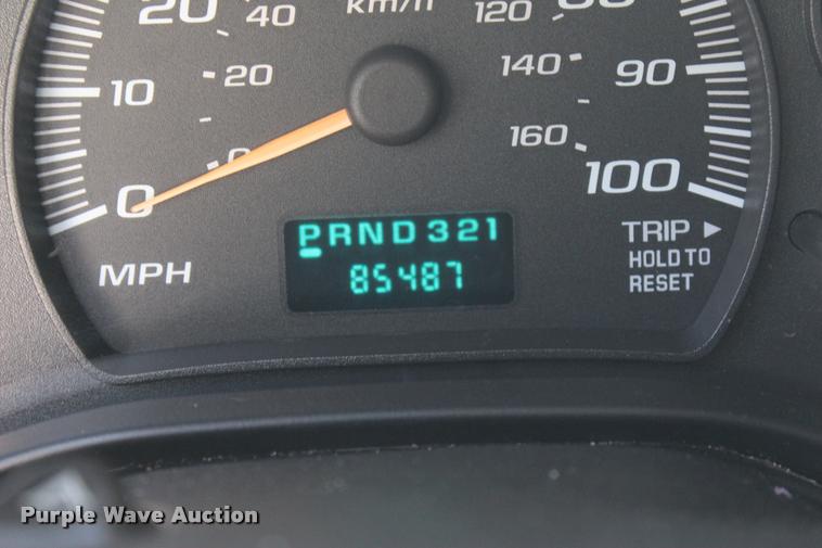 image for item L3158 2006 Chevrolet Express 3500 van