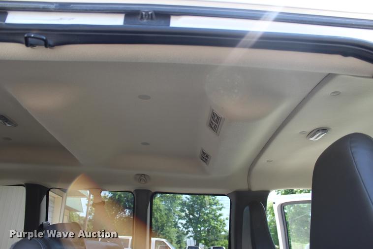 image for item L3158 2006 Chevrolet Express 3500 van