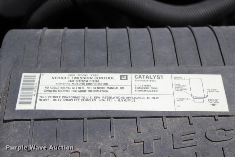 image for item L3158 2006 Chevrolet Express 3500 van