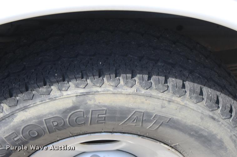 image for item L3158 2006 Chevrolet Express 3500 van