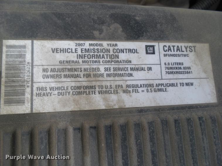 image for item L5564 2007 Chevrolet Silverado 2500HD pickup truck