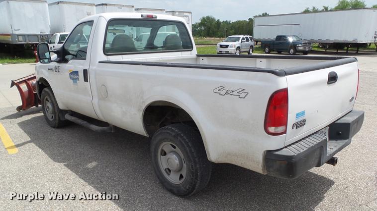 image for item L5565 2006 Ford F250 Super Duty pickup truck
