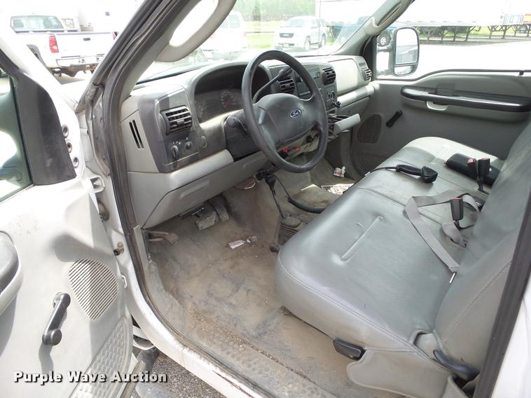 image for item L5565 2006 Ford F250 Super Duty pickup truck