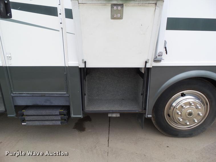 image for item L5597 2003 Newmar Kounty Star RV