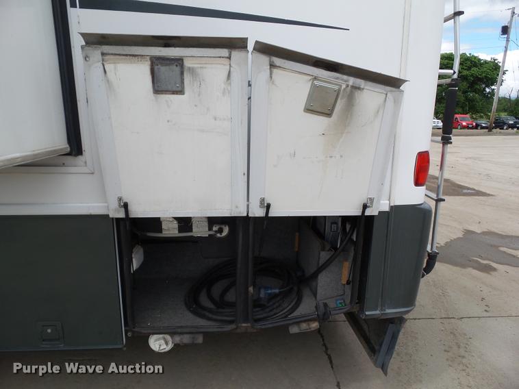 image for item L5597 2003 Newmar Kounty Star RV